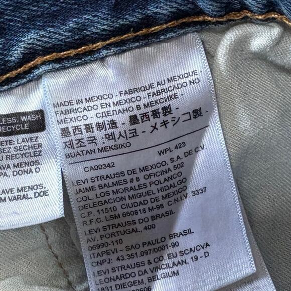 Distressed Levi's 502 Mens 36x32 Blue Jeans Pants Slim Light Faded Denim Stretch - Picture 8 of 10